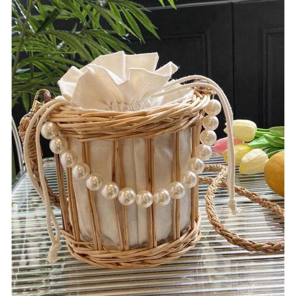 bucket bag - Picture 3 of 5